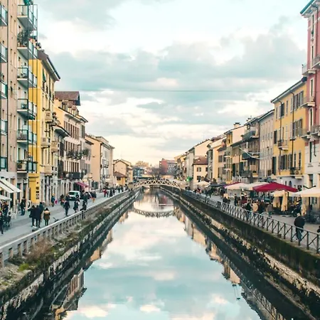 Apartment Pop House Romolo-milano Metro To Station Milan