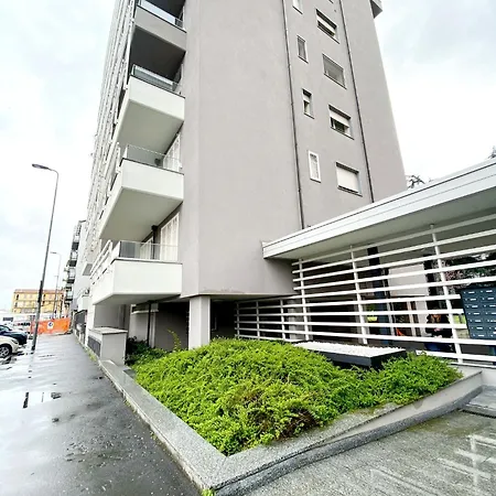 Apartment Pop House Romolo-milano Metro To Station Milan