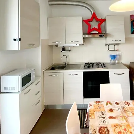 Apartment Pop House Romolo-milano Metro To Station